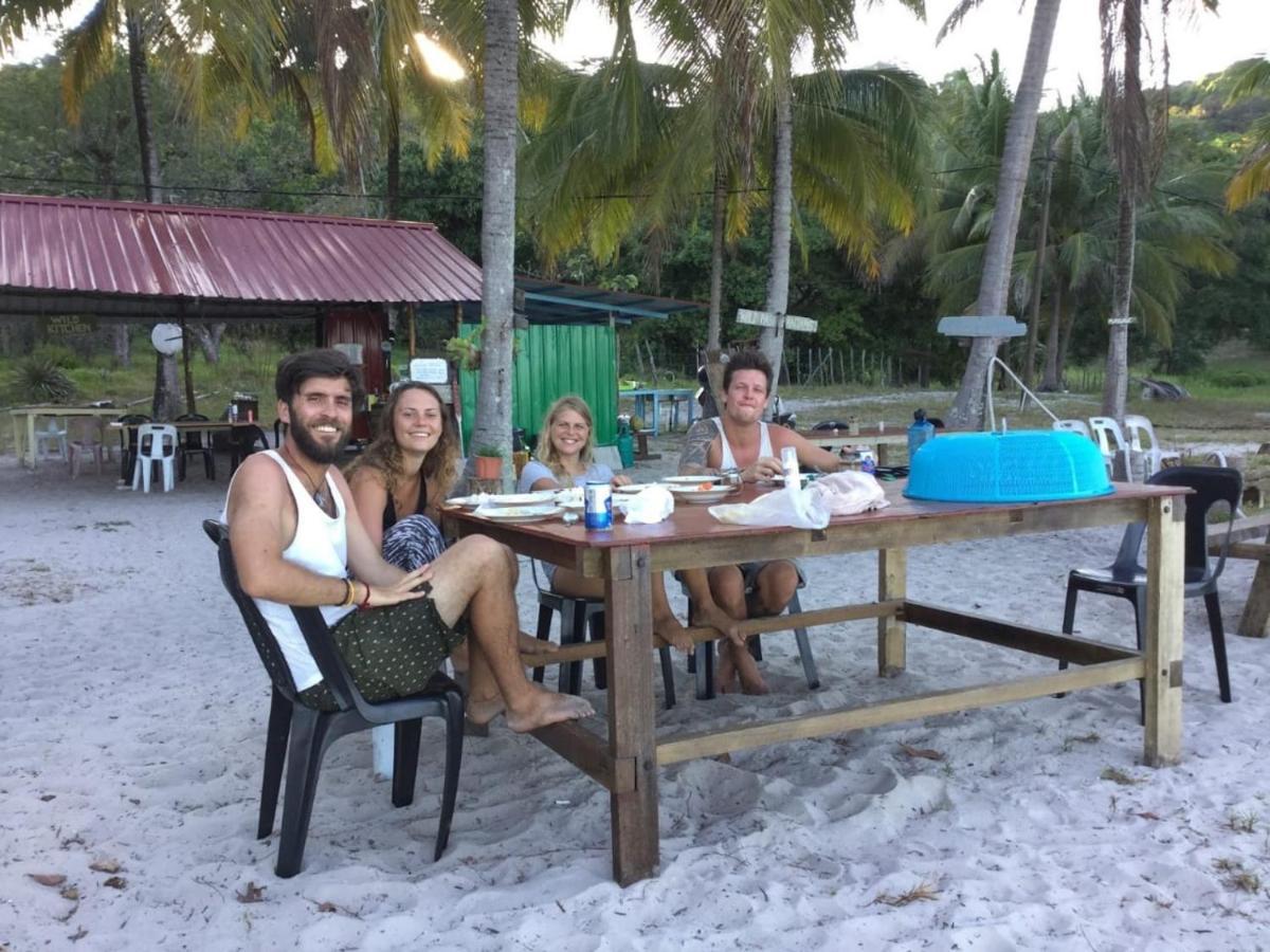 Wild Pasir Panjang Hotel Pulau Tuba Екстериор снимка