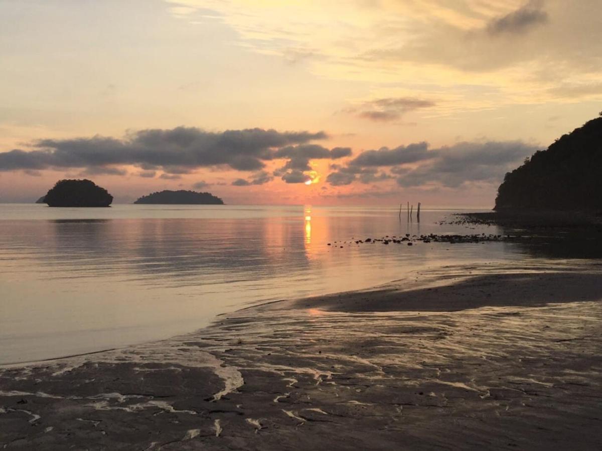 Wild Pasir Panjang Hotel Pulau Tuba Екстериор снимка